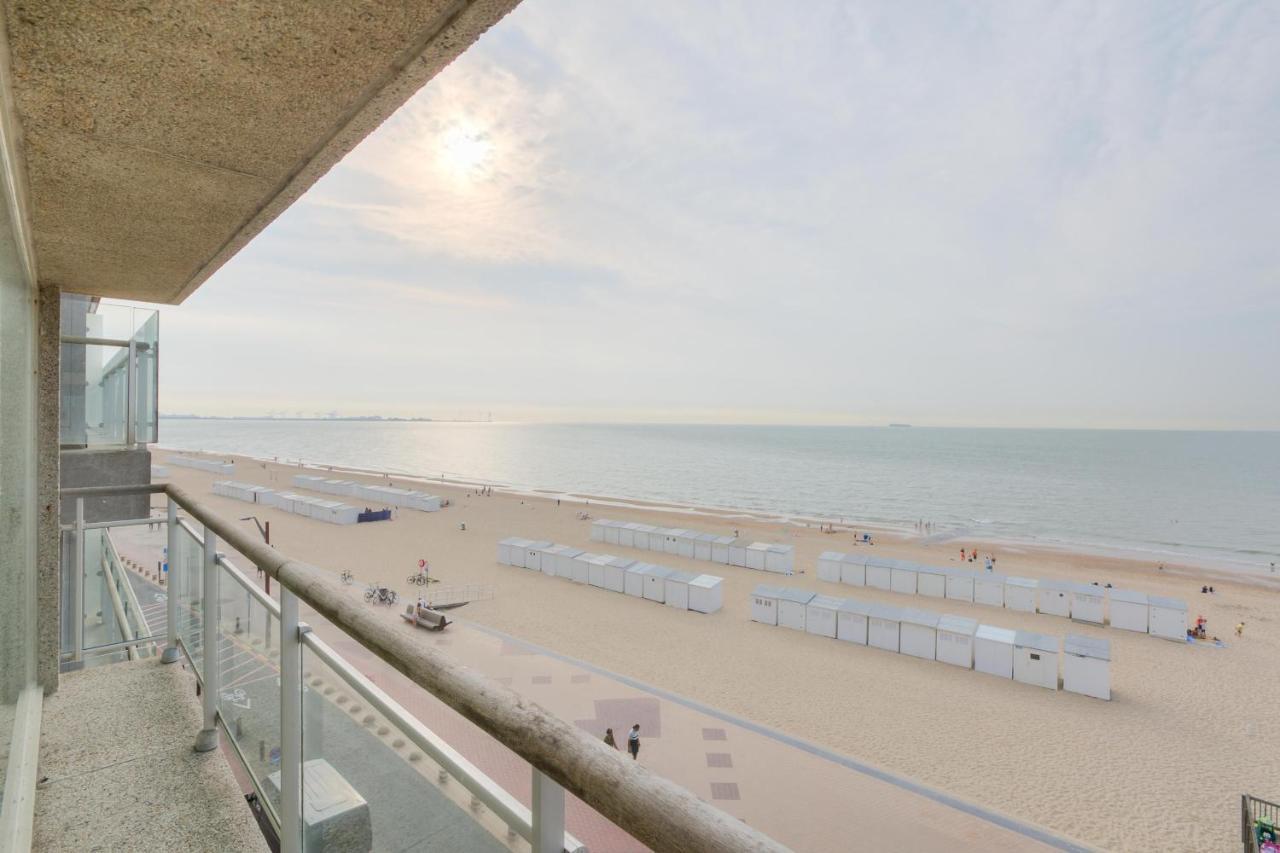 Appartementen Op De Zeedijk In Knokke Op De 1E, 3E, 4E En 7E Verdieping Exterior photo